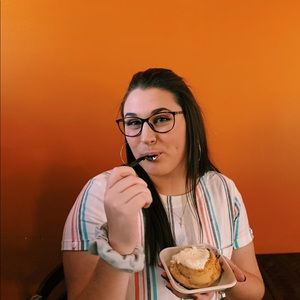 Meet your Posher, Kayla